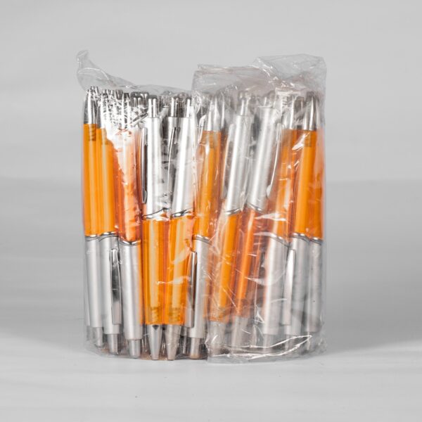 Pacote com Caneta Plástica